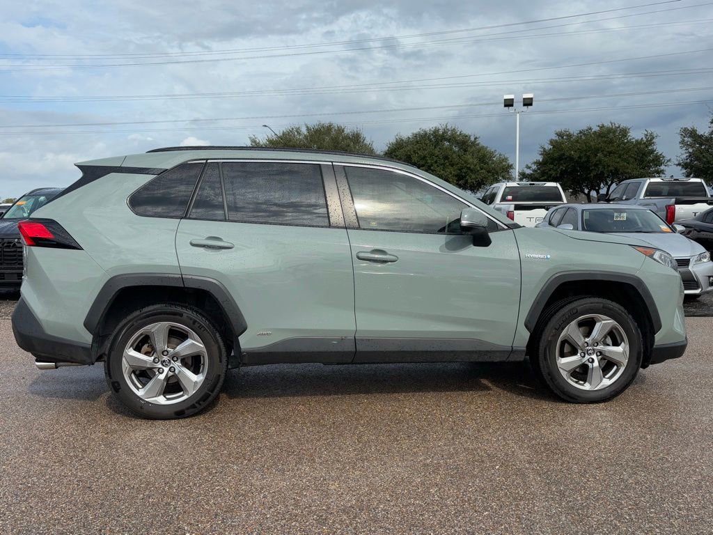 2021 Toyota RAV4 Hybrid XLE Premium photo 3