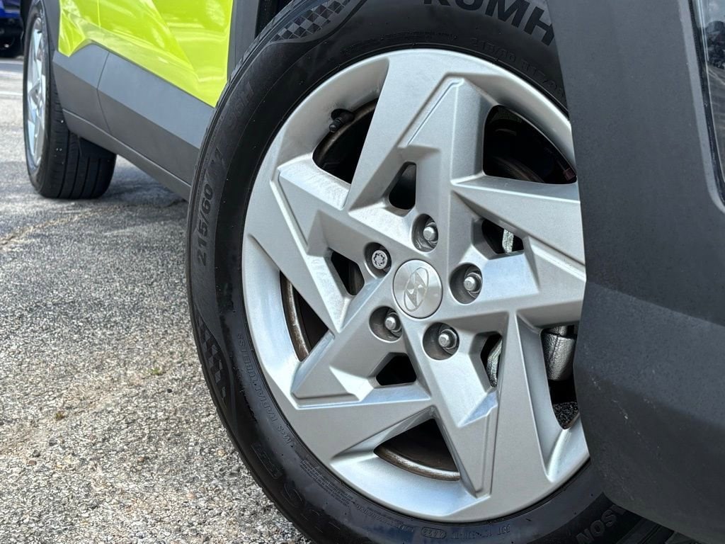 Used 2024 Hyundai Kona SE with VIN KM8HA3AB8RU044878 for sale in Bryan, TX