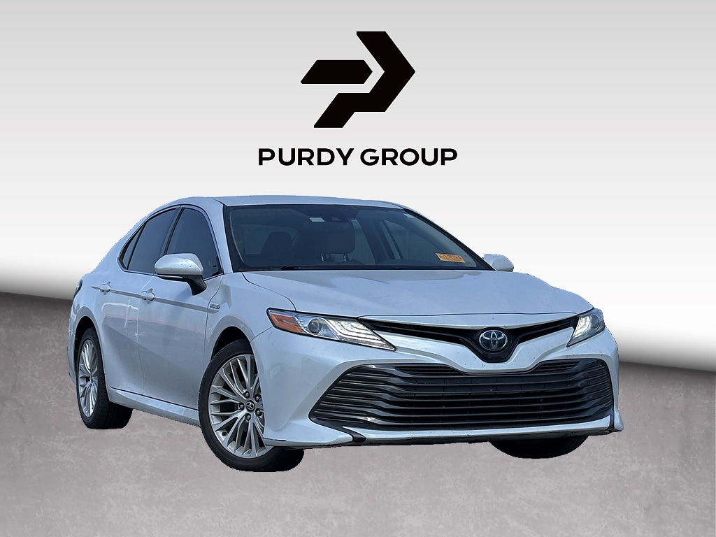 Pre-Owned 2020 Toyota Camry Hybrid XLE