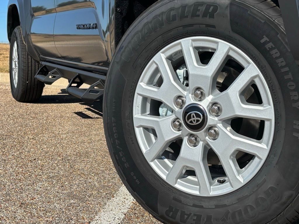 New 2025 Toyota Tacoma SR5 4X4 DOUBLE CAB
