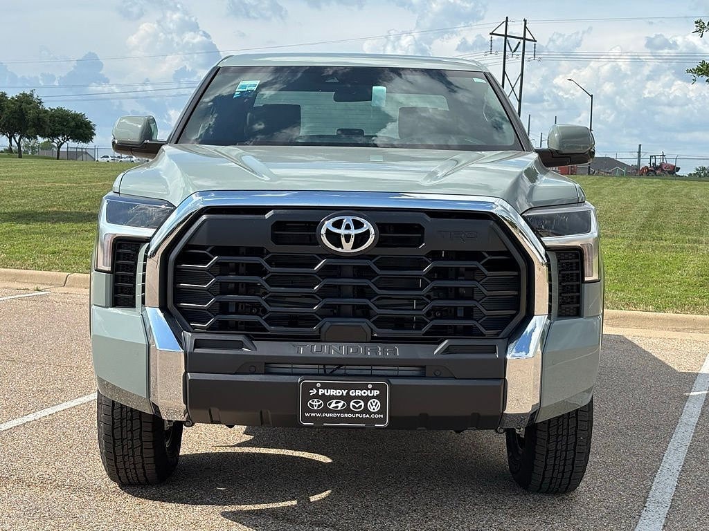 New 2026 Toyota Tundra SR5 SR5 CREWMAX 5.5