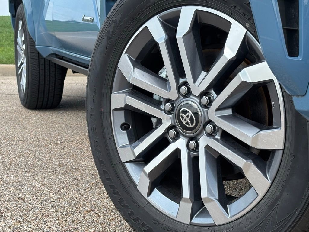 New 2025 Toyota 4Runner Limited 4WD LIMITED