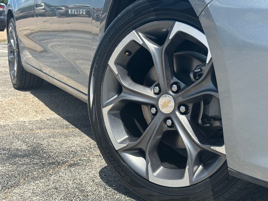Used 2024 Chevrolet Malibu 1LT with VIN 1G1ZD5ST3RF130051 for sale in Bryan, TX