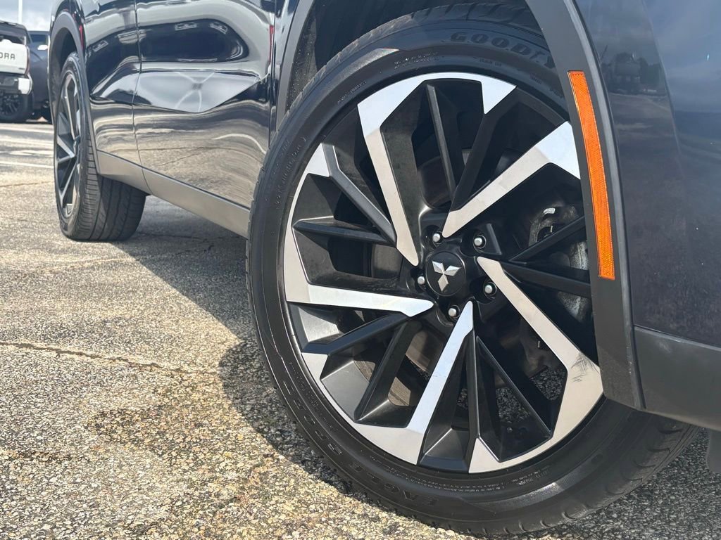 Used 2023 Mitsubishi Outlander SE Special Edition with VIN JA4J4UA86PZ026283 for sale in Bryan, TX