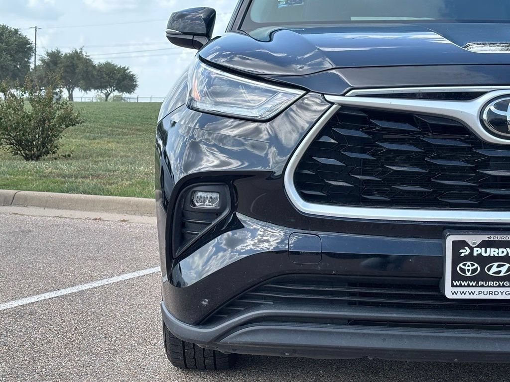 Used 2021 Toyota Highlander XLE SUV