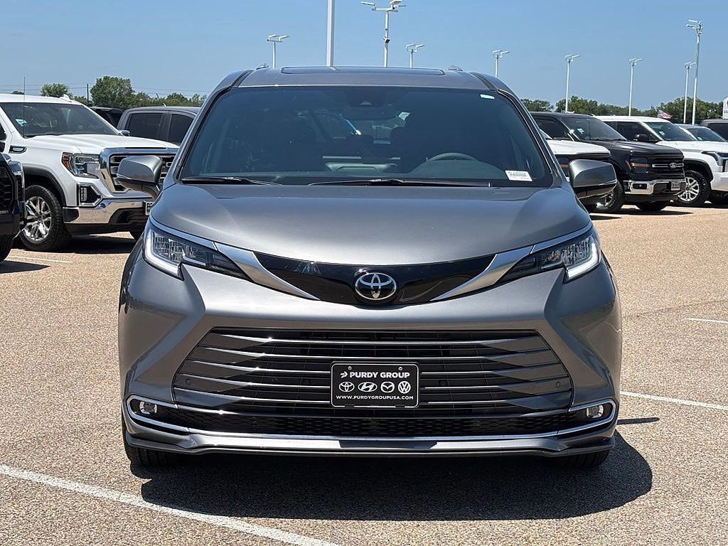 Used 2026 Toyota Sienna Limited 7 Passenger Van Passenger Van