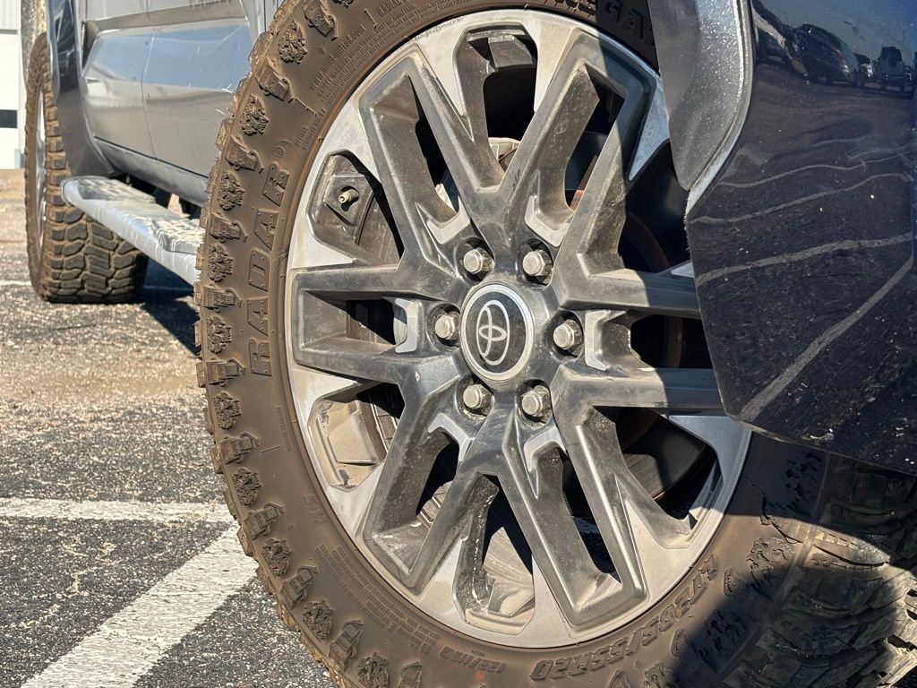 2023 Toyota Tundra Limited photo 2