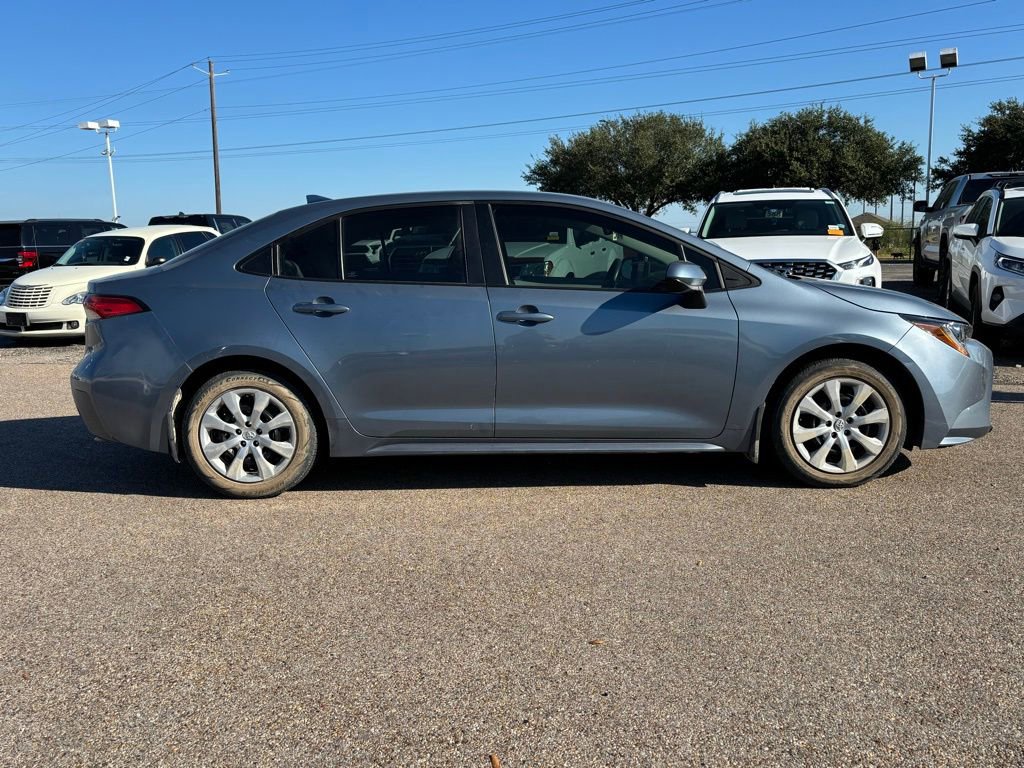 2022 Toyota Corolla LE photo 4