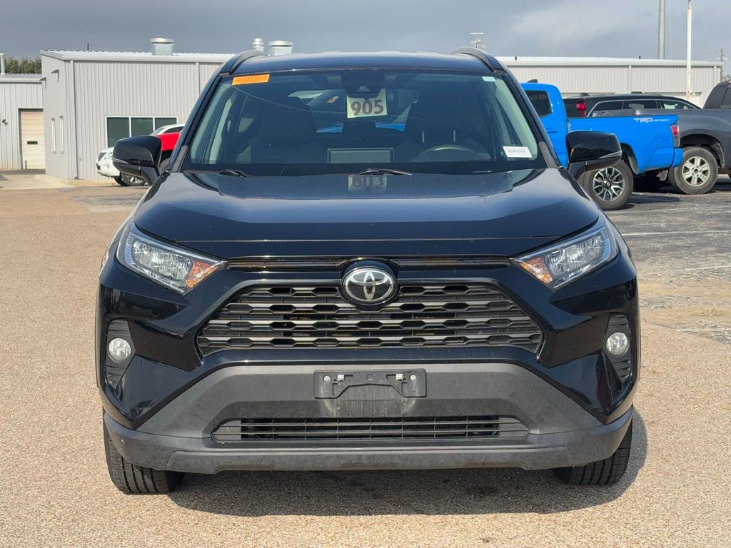2021 Toyota RAV4 XLE photo 2