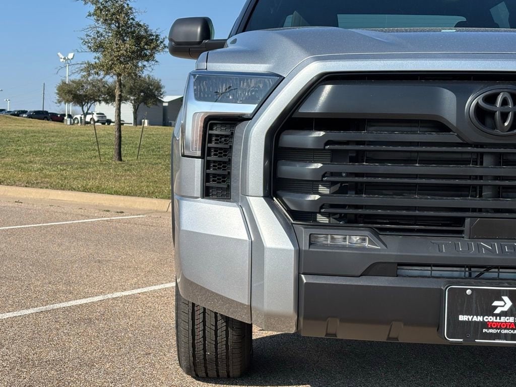 New 2026 Toyota Tundra SR5 SR5 CREWMAX 5.5
