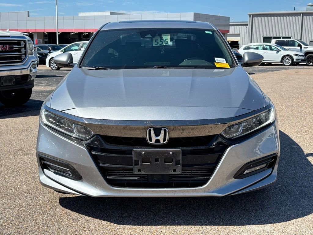 2018 Honda Accord Sport 2.0T photo 3