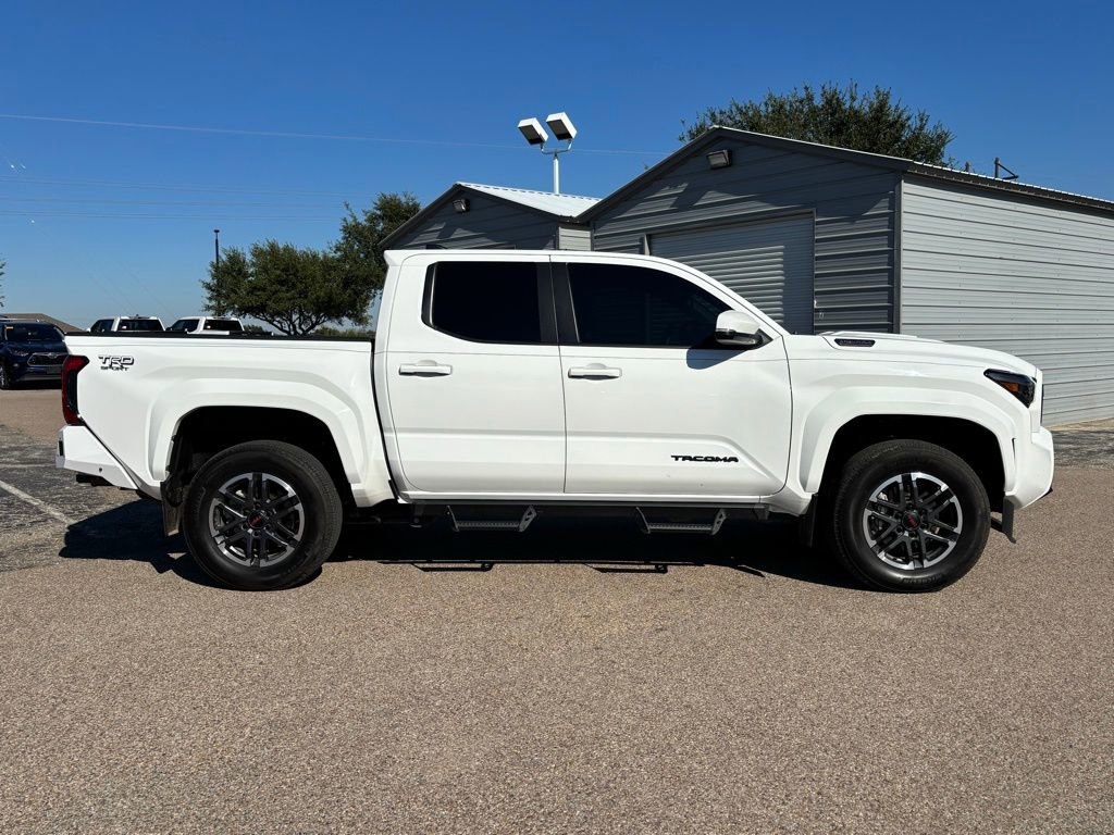 2024 Toyota Tacoma TRD Sport photo 4