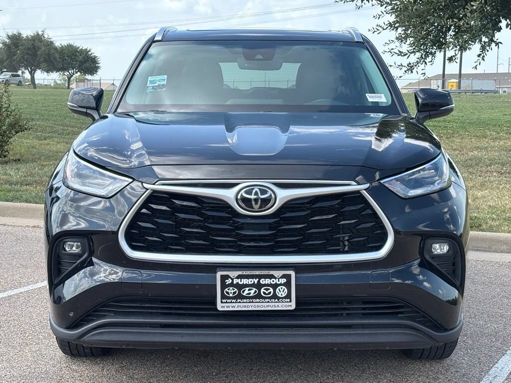Used 2021 Toyota Highlander XLE SUV