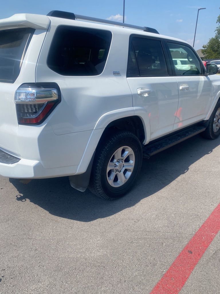 2022 Toyota 4Runner SR5 Premium photo 3