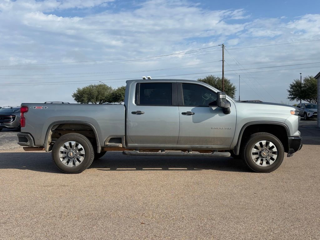 2024 Chevrolet Silverado 2500HD Custom photo 4