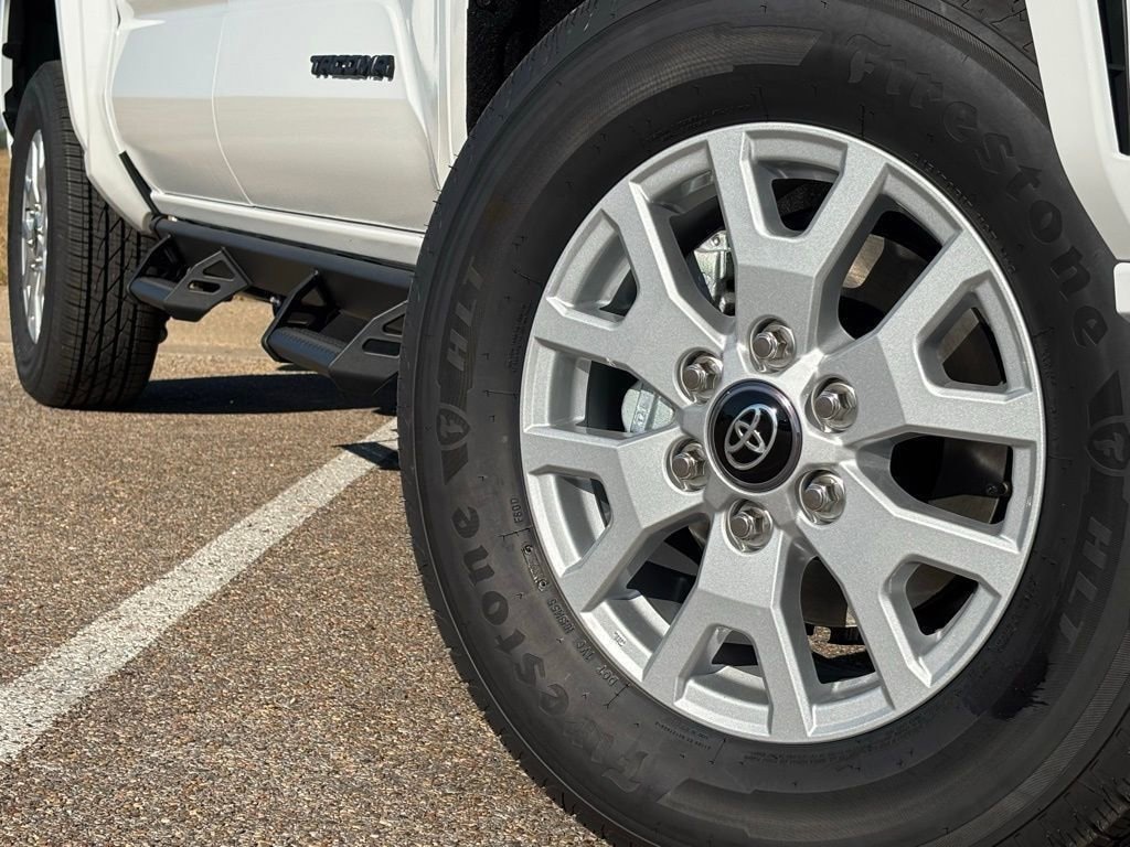 New 2025 Toyota Tacoma SR5 4X4 DOUBLE CAB