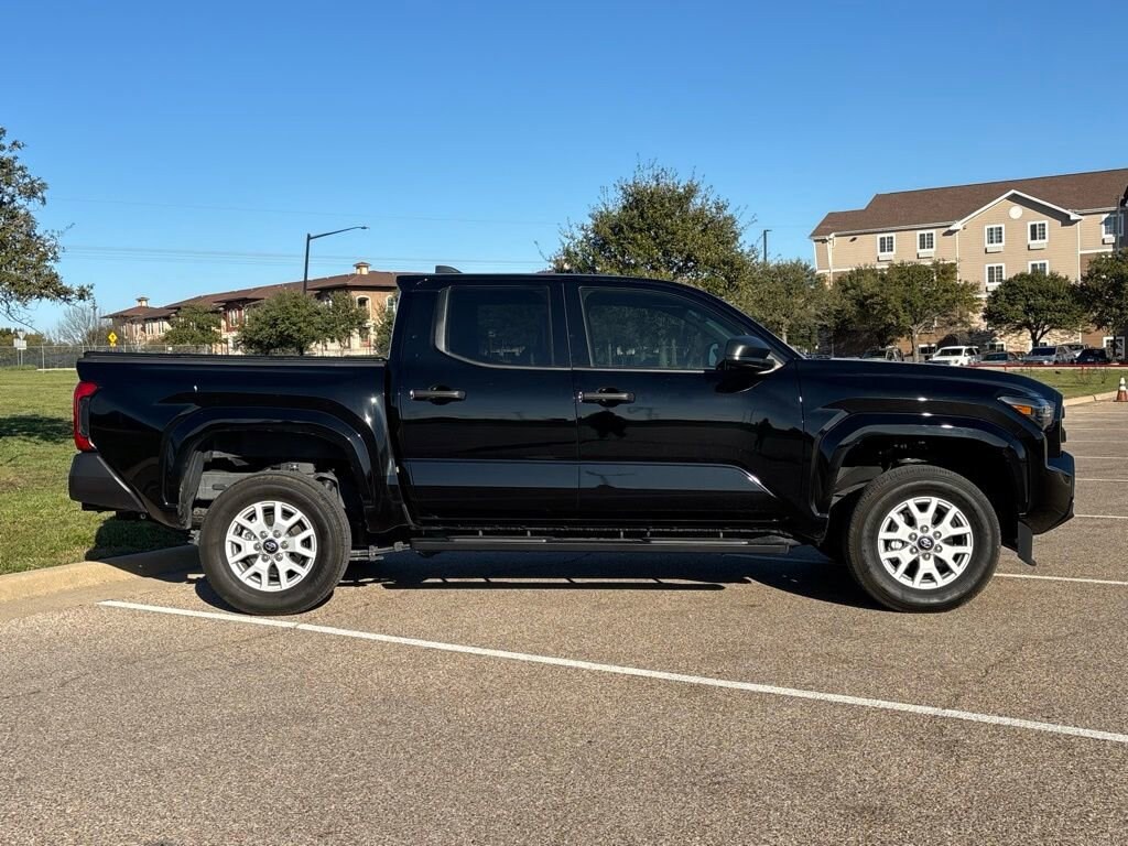 Used 2025 Toyota Tacoma SR Truck Double Cab