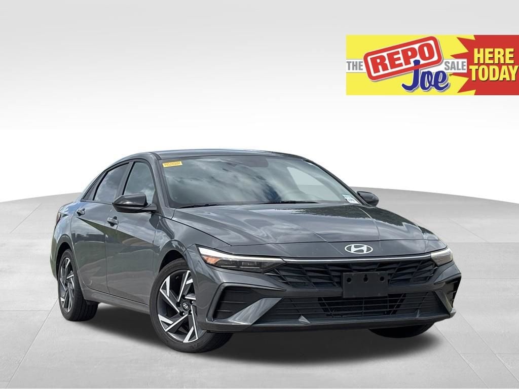 Used 2025 Hyundai Elantra SEL Sport Sedan