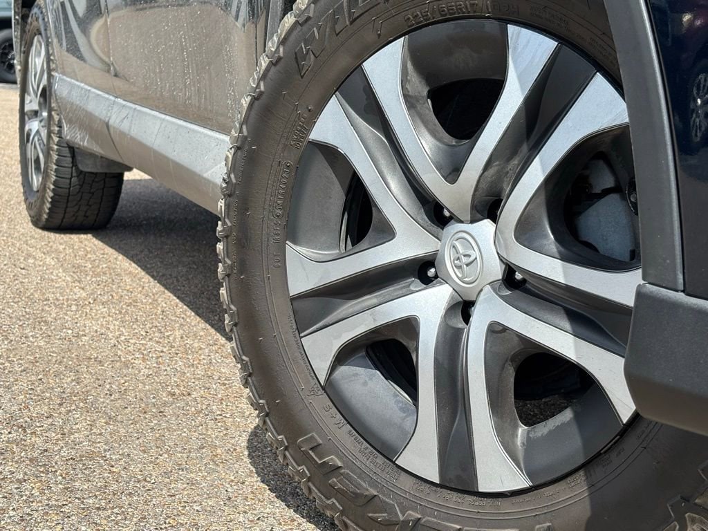 Used 2017 Toyota RAV4 LE SUV