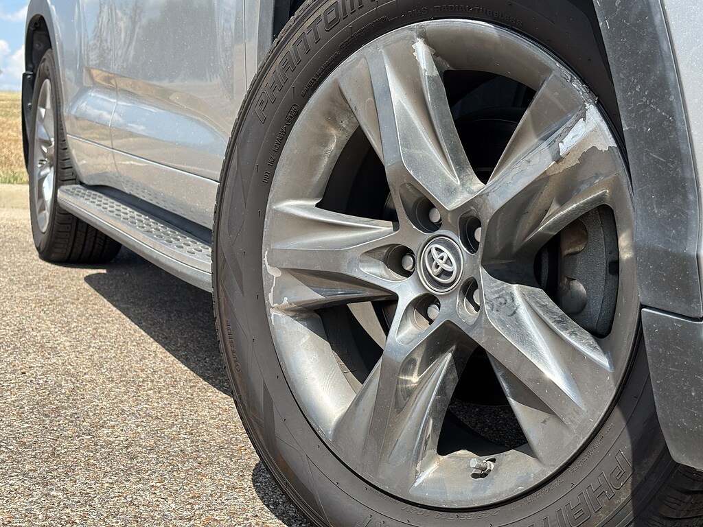 Used 2017 Toyota Highlander Limited Platinum V6 SUV