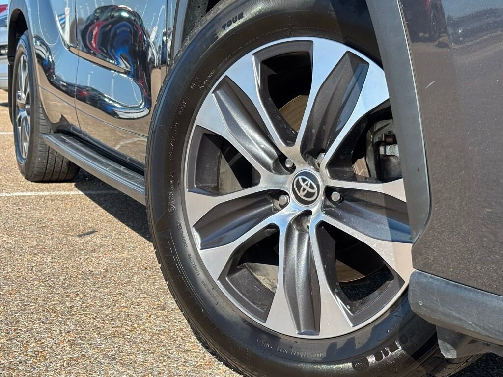 Used 2020 Toyota Highlander XLE SUV