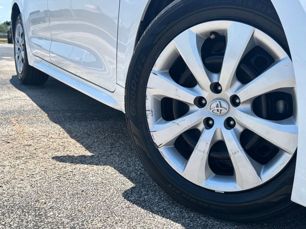 Used 2023 Toyota Corolla LE with VIN 5YFB4MDE9PP063267 for sale in Bryan, TX