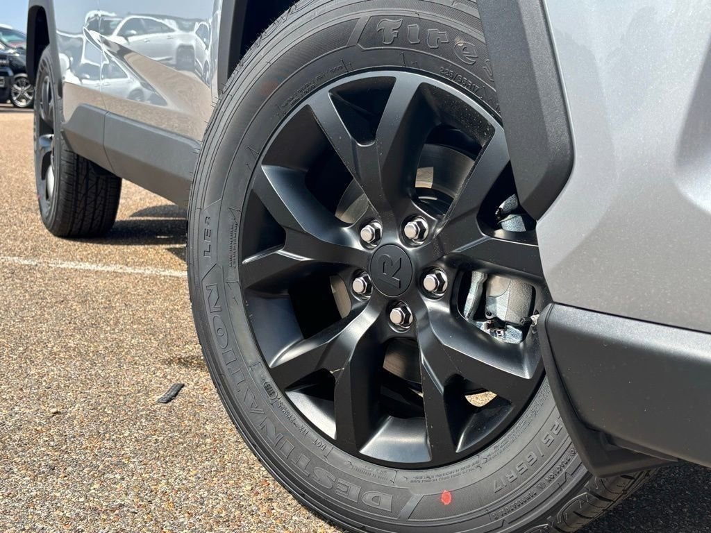 New 2025 Toyota RAV4 LE LE FWD SUV