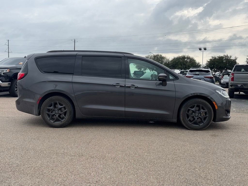 Used 2019 Chrysler Pacifica Limited Van Passenger Van