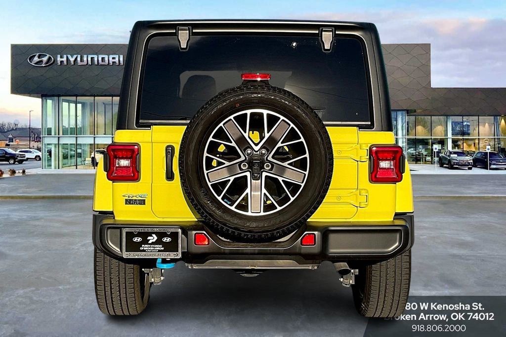 2023 Jeep Wrangler 4xe Sahara photo 3