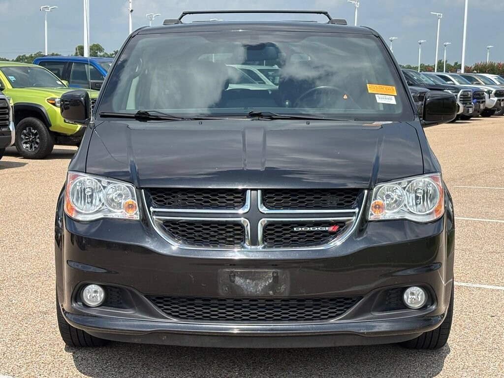 Used 2019 Dodge Grand Caravan SXT Van Passenger Van