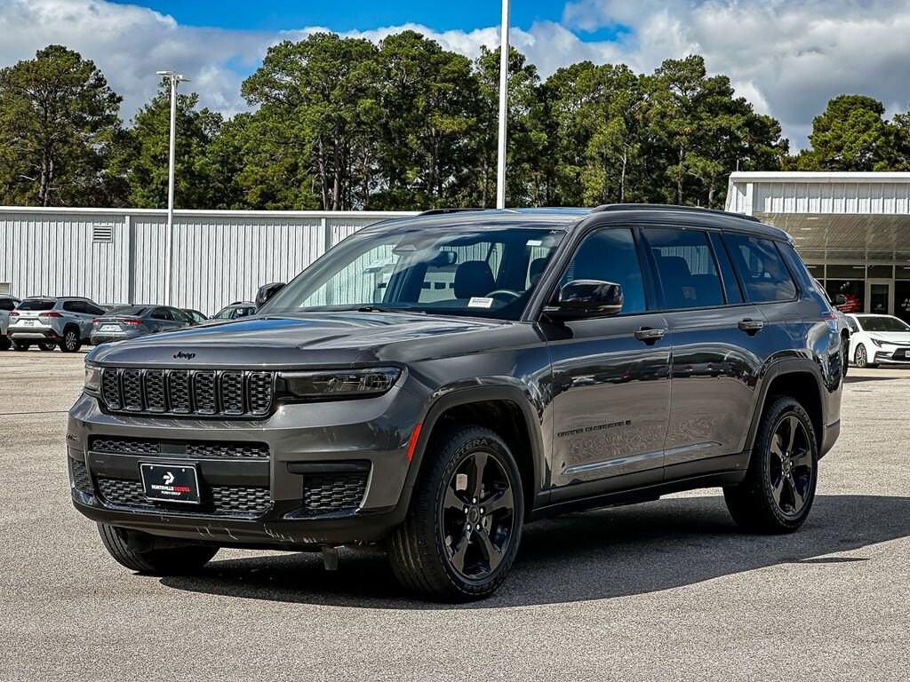 Used 2023 Jeep Grand Cherokee L Laredo SUV