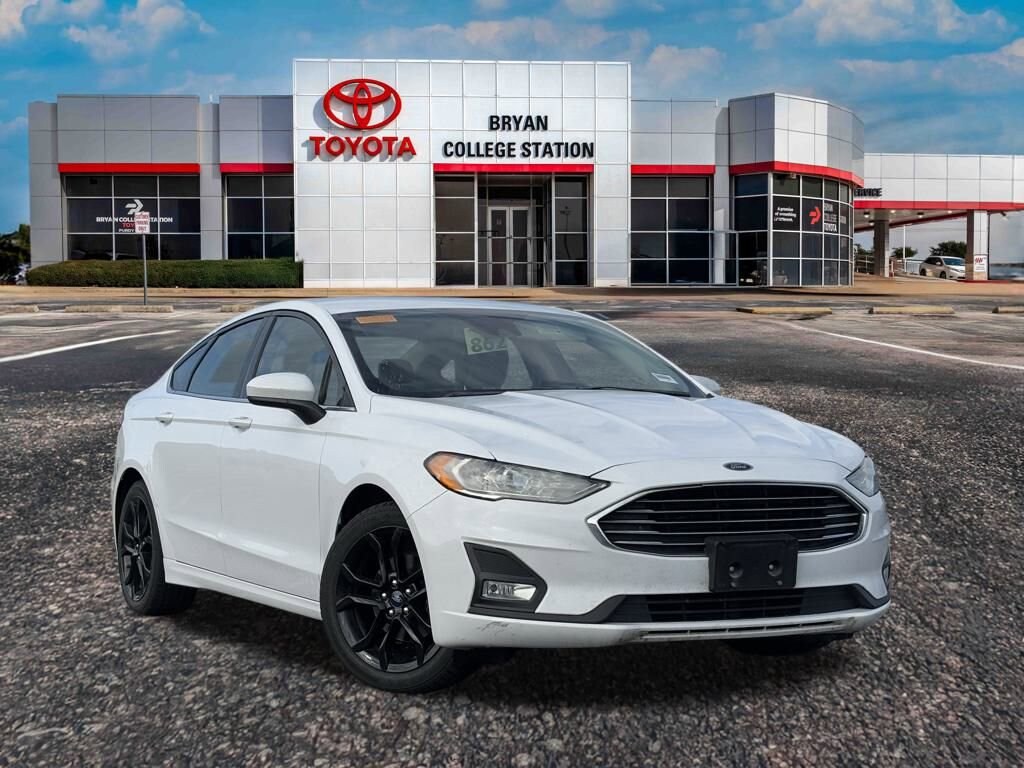 Used 2020 Ford Fusion SE Sedan