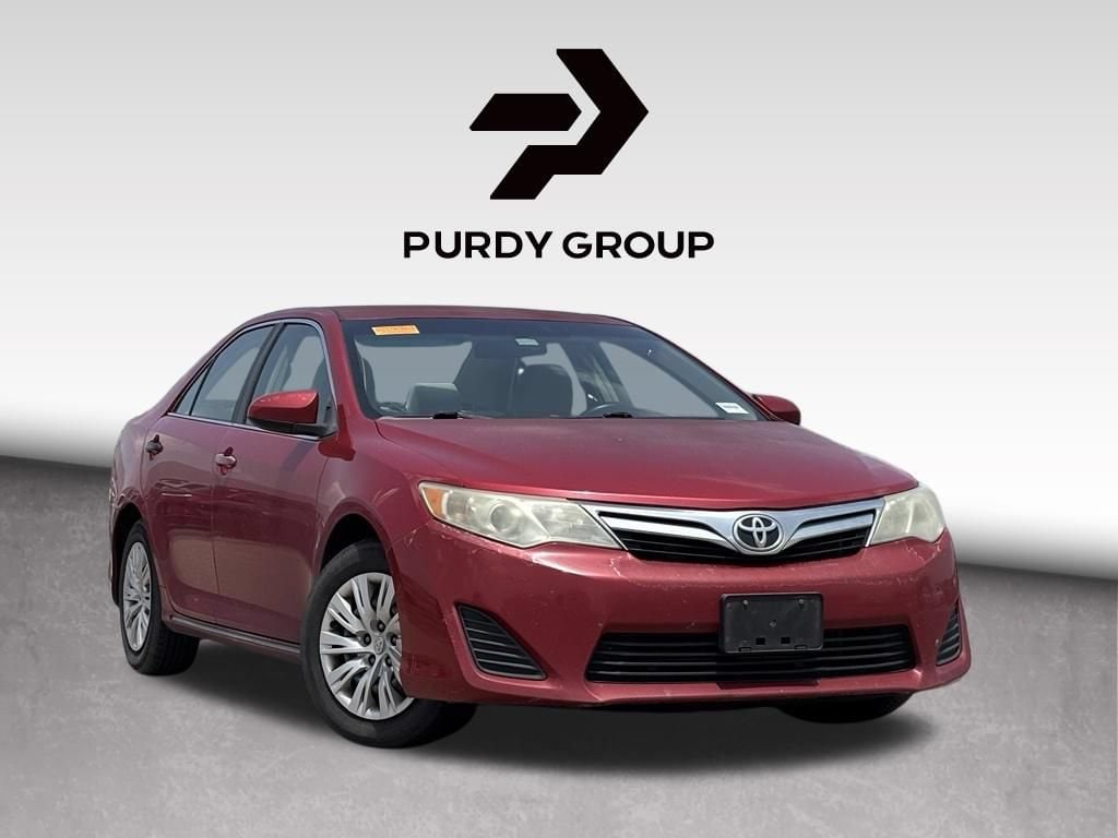 Barcelona Red 2014 Toyota Camry Sedan  Automatic