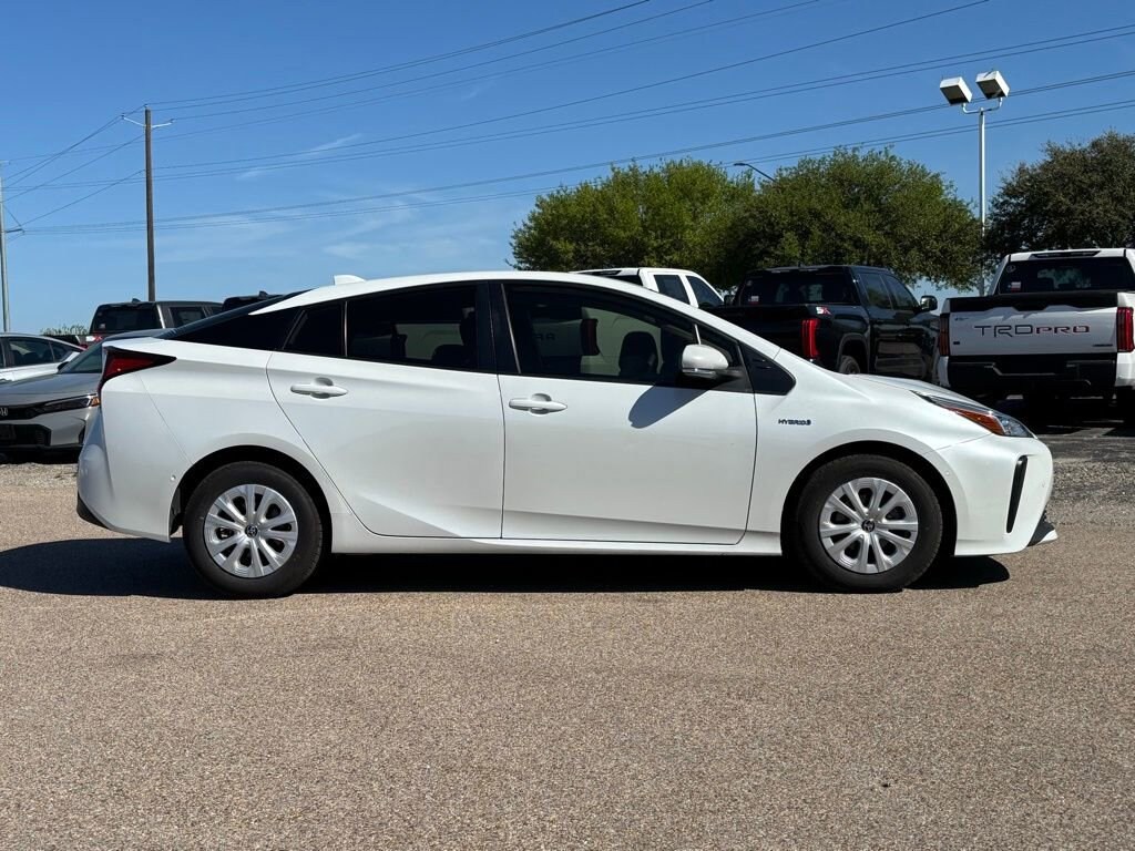 Used 2022 Toyota Prius LE Hatchback
