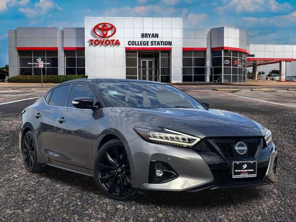 Used 2023 Nissan Maxima SR Sedan