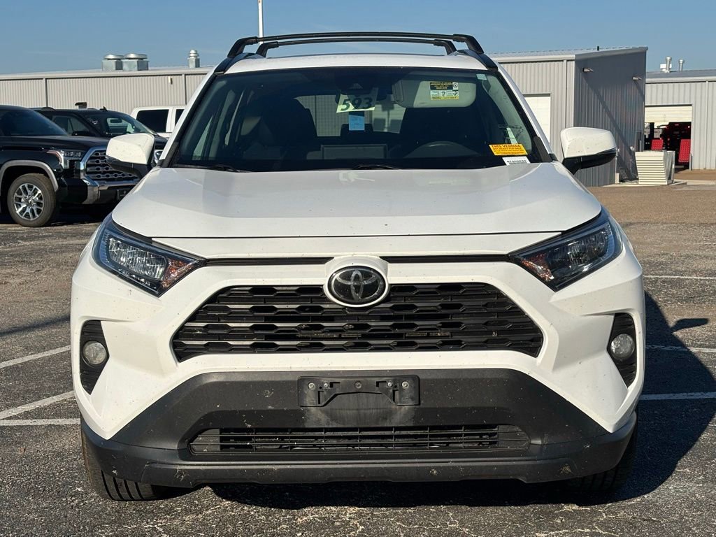 2019 Toyota RAV4 XLE photo 3