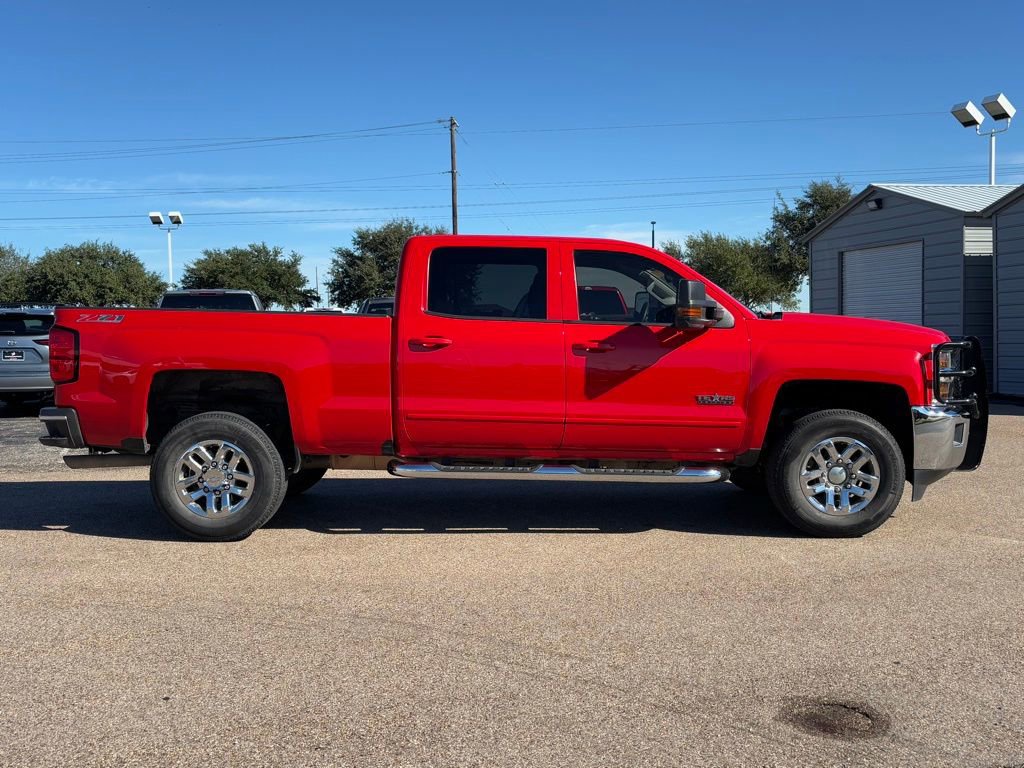 2017 Chevrolet Silverado 2500HD LT photo 4