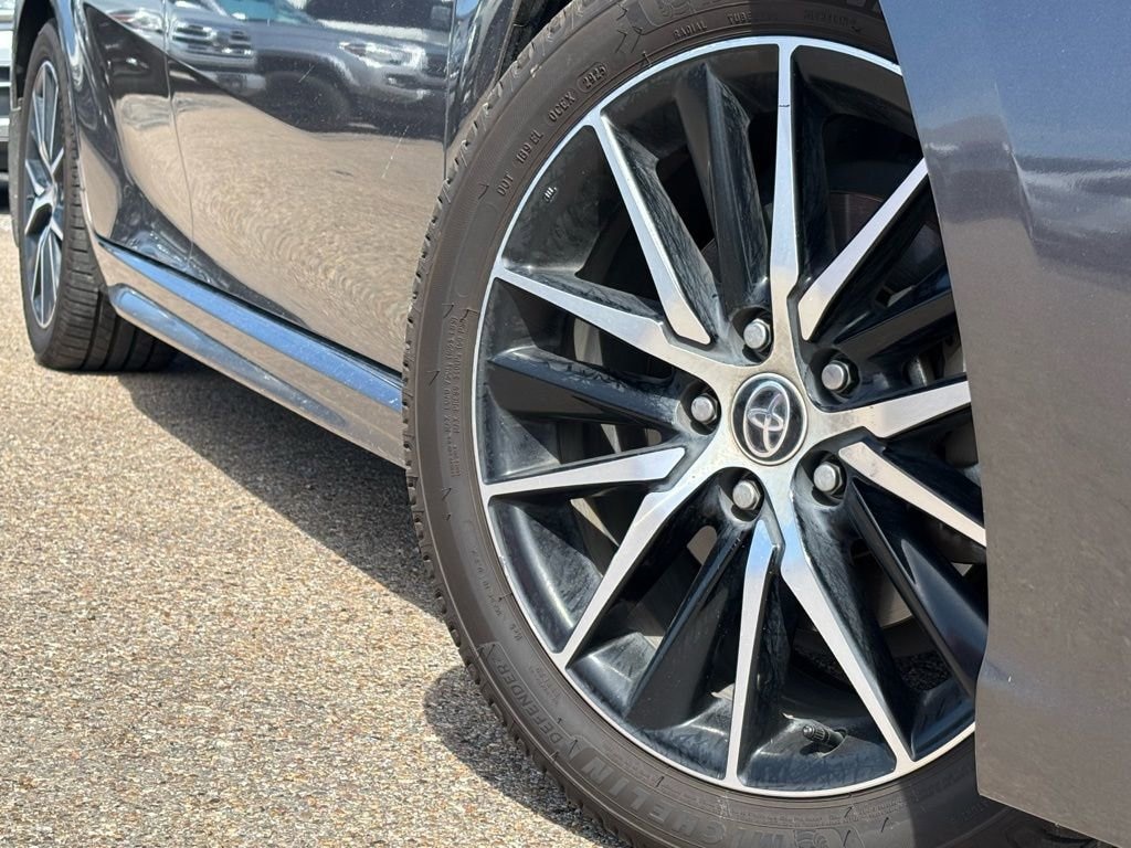 Used 2023 Toyota Camry SE Sedan