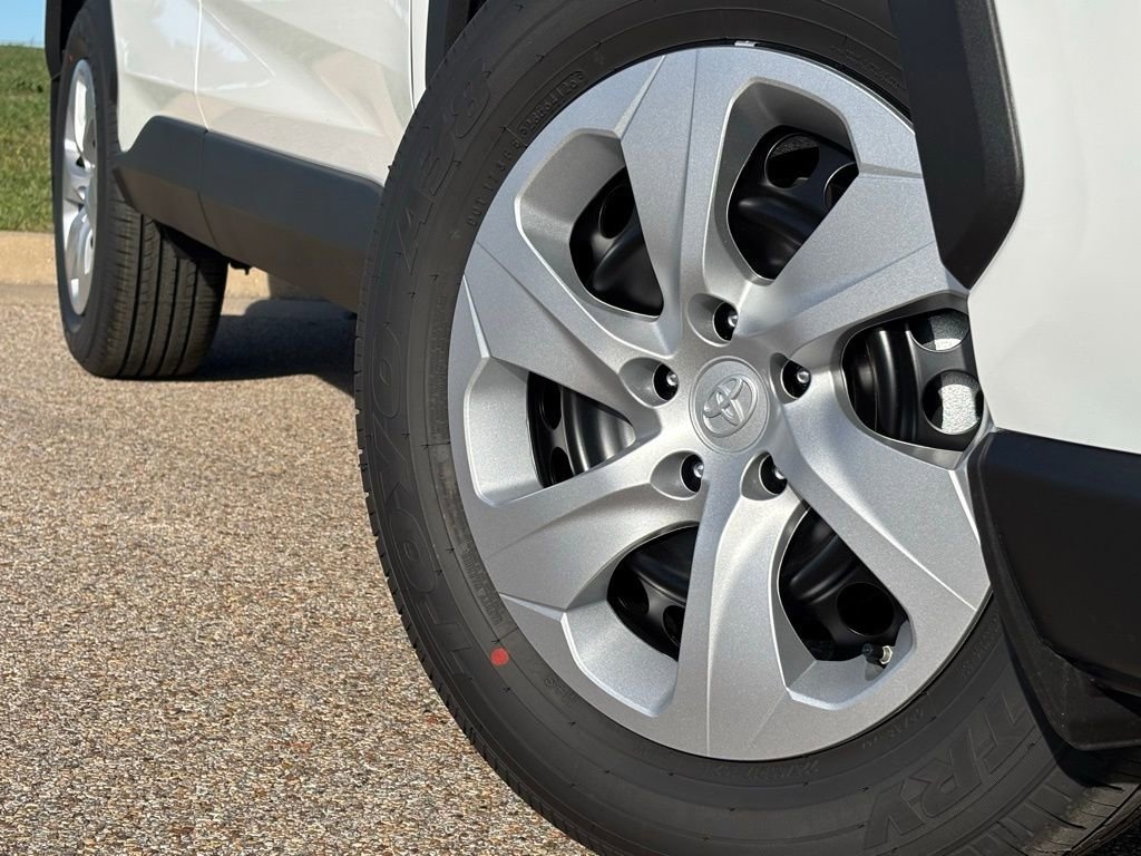 New 2025 Toyota RAV4 LE LE FWD SUV