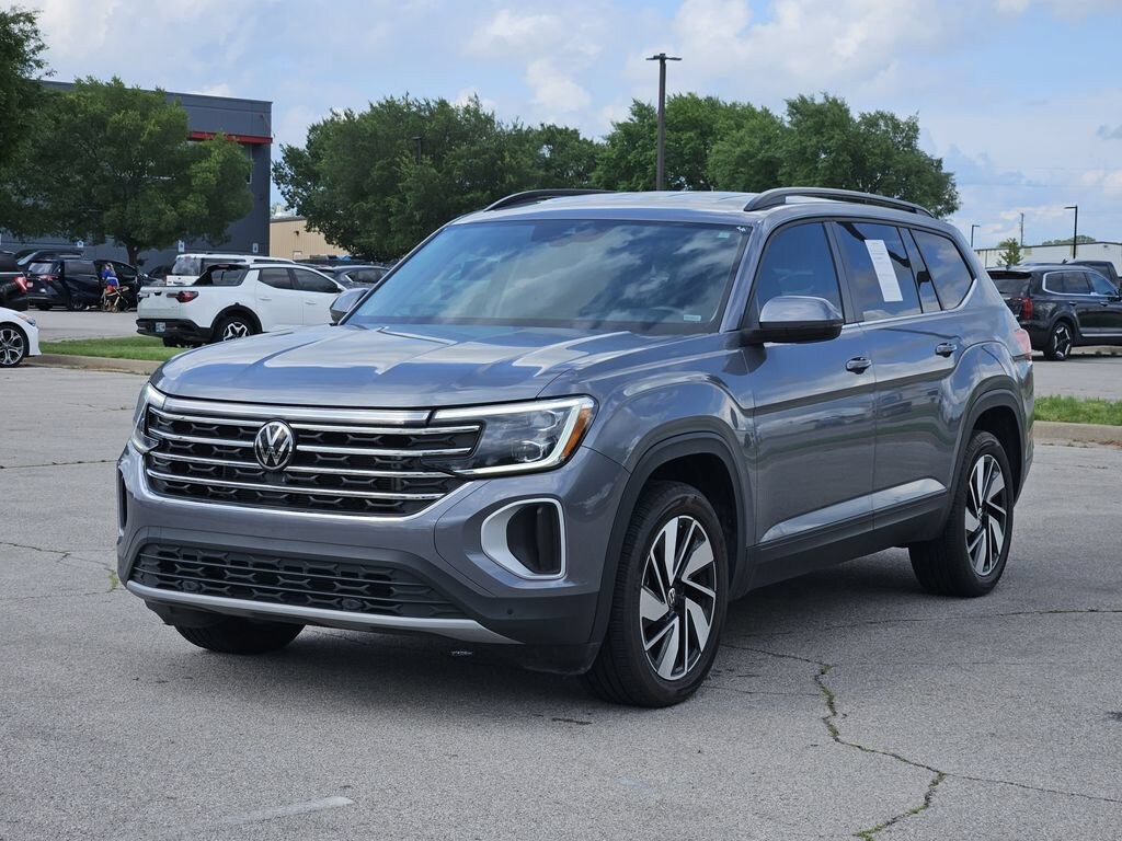 Used 2024 Volkswagen Atlas 2.0T SE w/Technology SUV