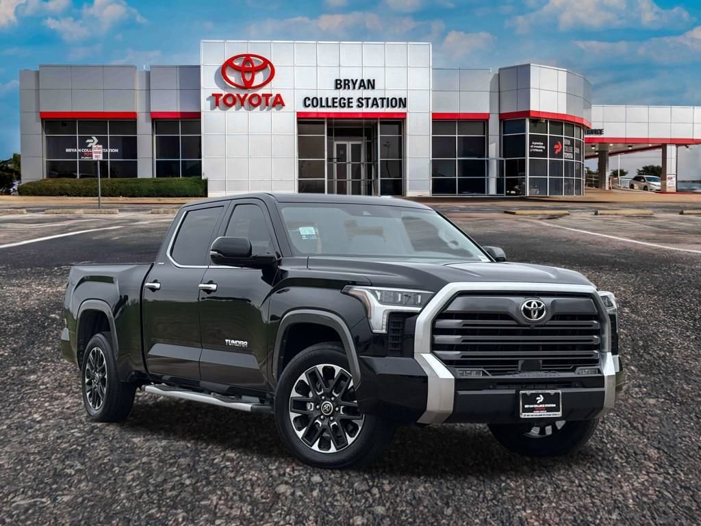 2023 Toyota Tundra Limited's photo