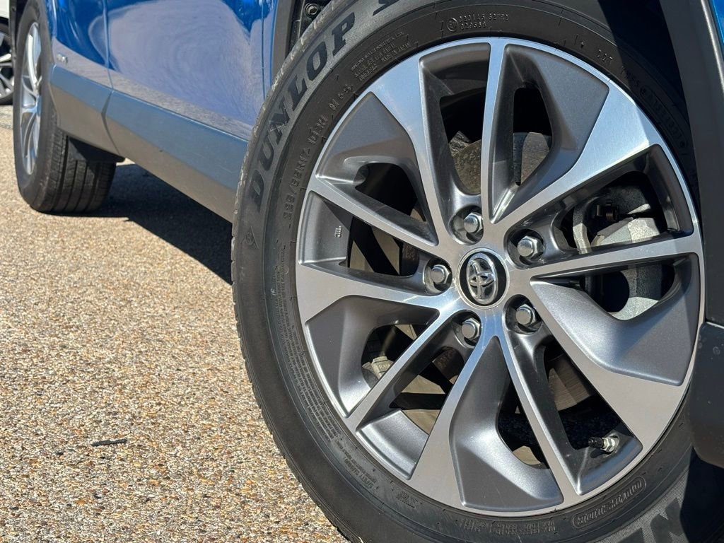 Used 2017 Toyota RAV4 Hybrid XLE SUV