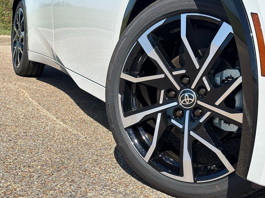 New 2025 Toyota Prius Plug-in Hybrid XSE Premium PLUG-IN HYBRID