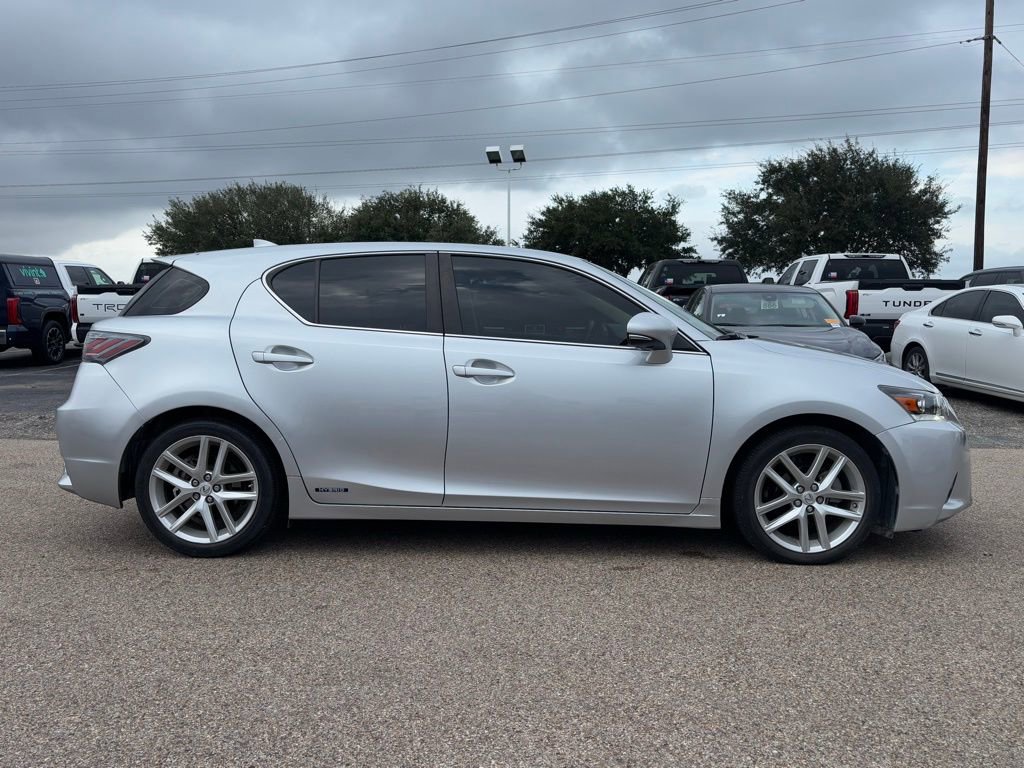 2015 Lexus CT 200h photo 4