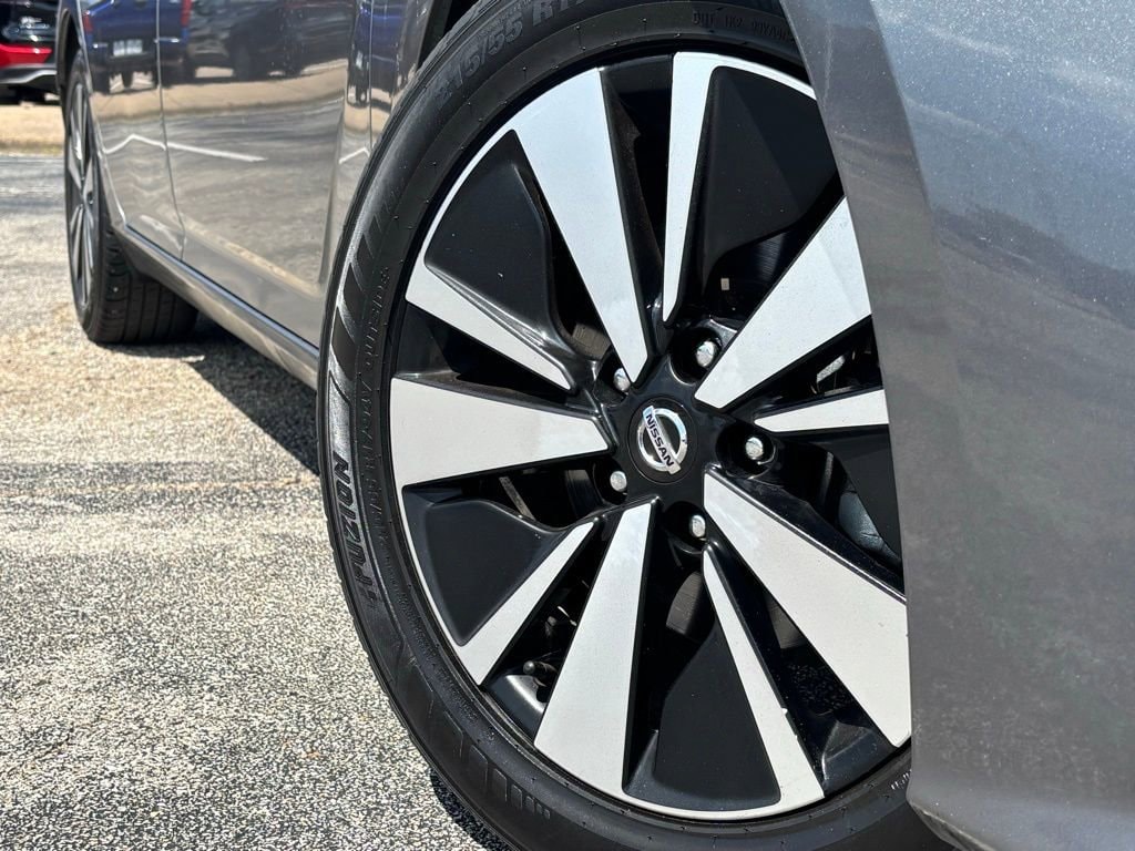 Used 2022 Nissan Altima SV with VIN 1N4BL4DV4NN388265 for sale in Bryan, TX