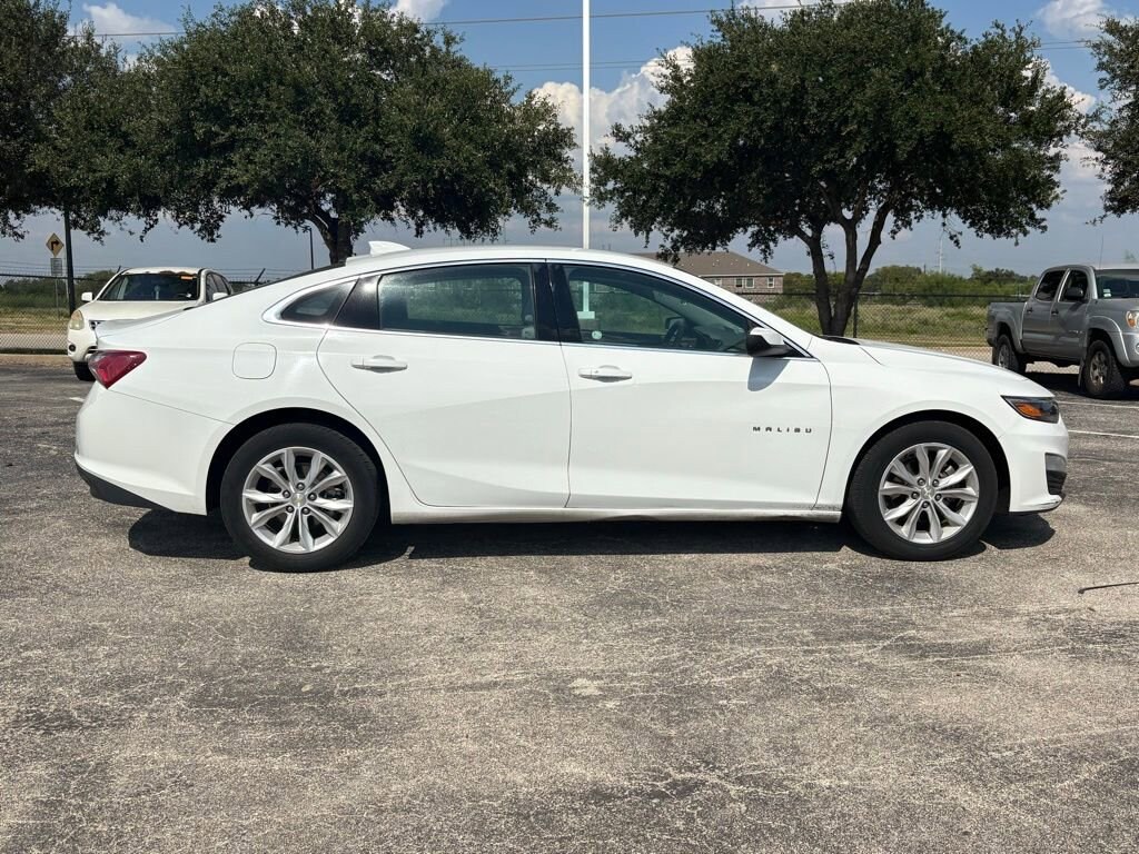 2022 Chevrolet Malibu 1LT photo 4