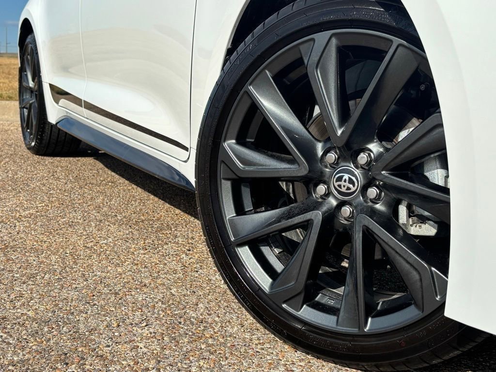 2025 Toyota Corolla SE photo 2