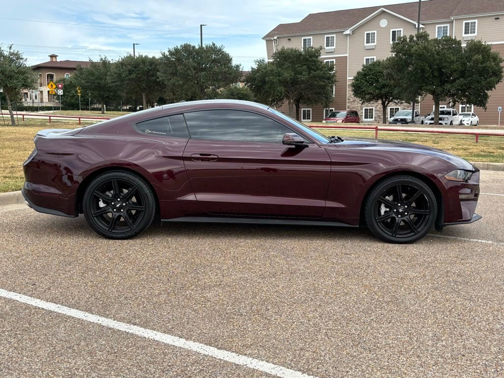 2018 Ford Mustang EcoBoost Premium photo 4