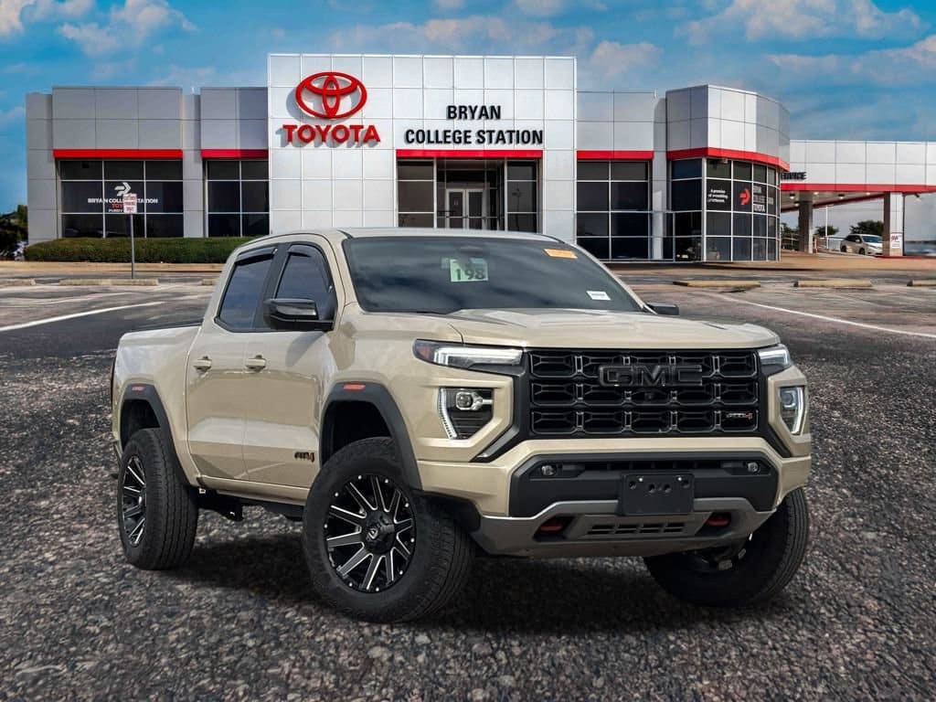 2024 GMC Canyon AT4's photo
