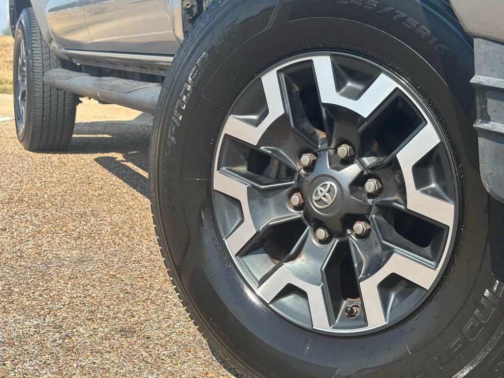 Used 2016 Toyota Tacoma SR5 V6 Truck Double Cab